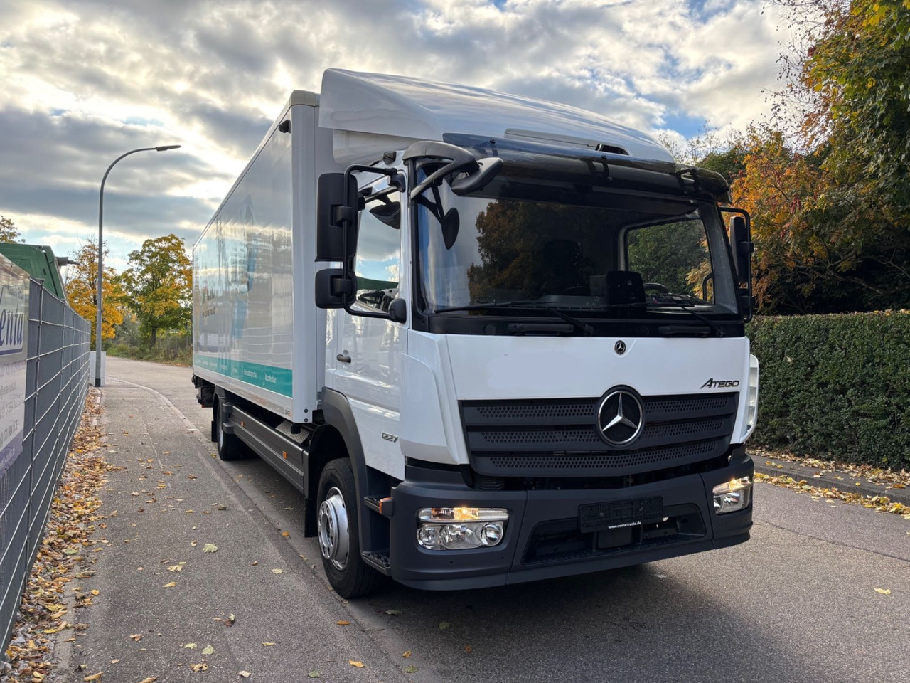 Mercedes-Benz Atego III 1227L, Euro-6, 2xAHK, Klima, Abbiegeas - Skříňový nákladní auto: obrázek 3 Mercedes-Benz Atego III 1227L, Euro-6, 2xAHK, Klima, Abbiegeas - Skříňový nákladní auto: obrázek 3
