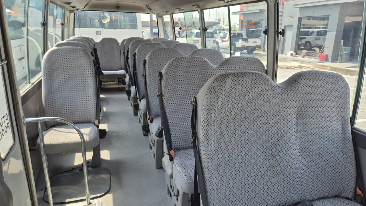 TOYOTA Coaster ... 30 places - Climatisé - Minibus, Mikrobus: obrázek 4 TOYOTA Coaster ... 30 places - Climatisé - Minibus, Mikrobus: obrázek 4