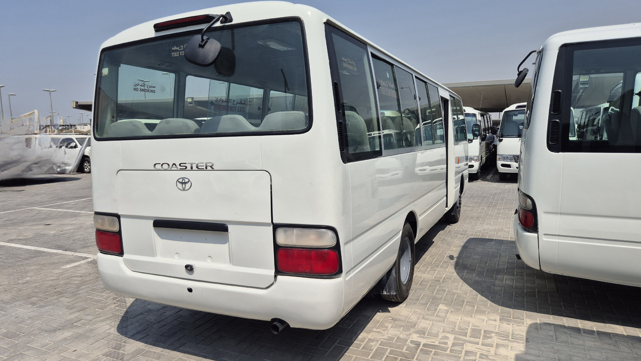 TOYOTA Coaster ... 30 places - Climatisé - Minibus, Mikrobus: obrázek 3 TOYOTA Coaster ... 30 places - Climatisé - Minibus, Mikrobus: obrázek 3