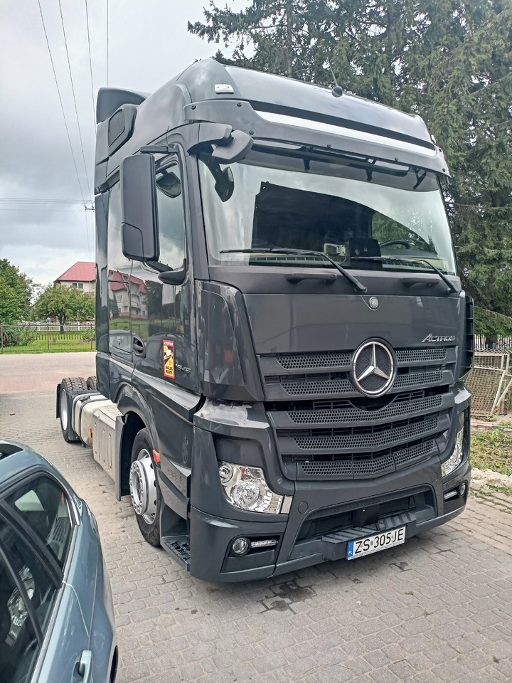 Mercedes-Benz Mp4 1845 mega - Tahač: obrázek 2 Mercedes-Benz Mp4 1845 mega - Tahač: obrázek 2