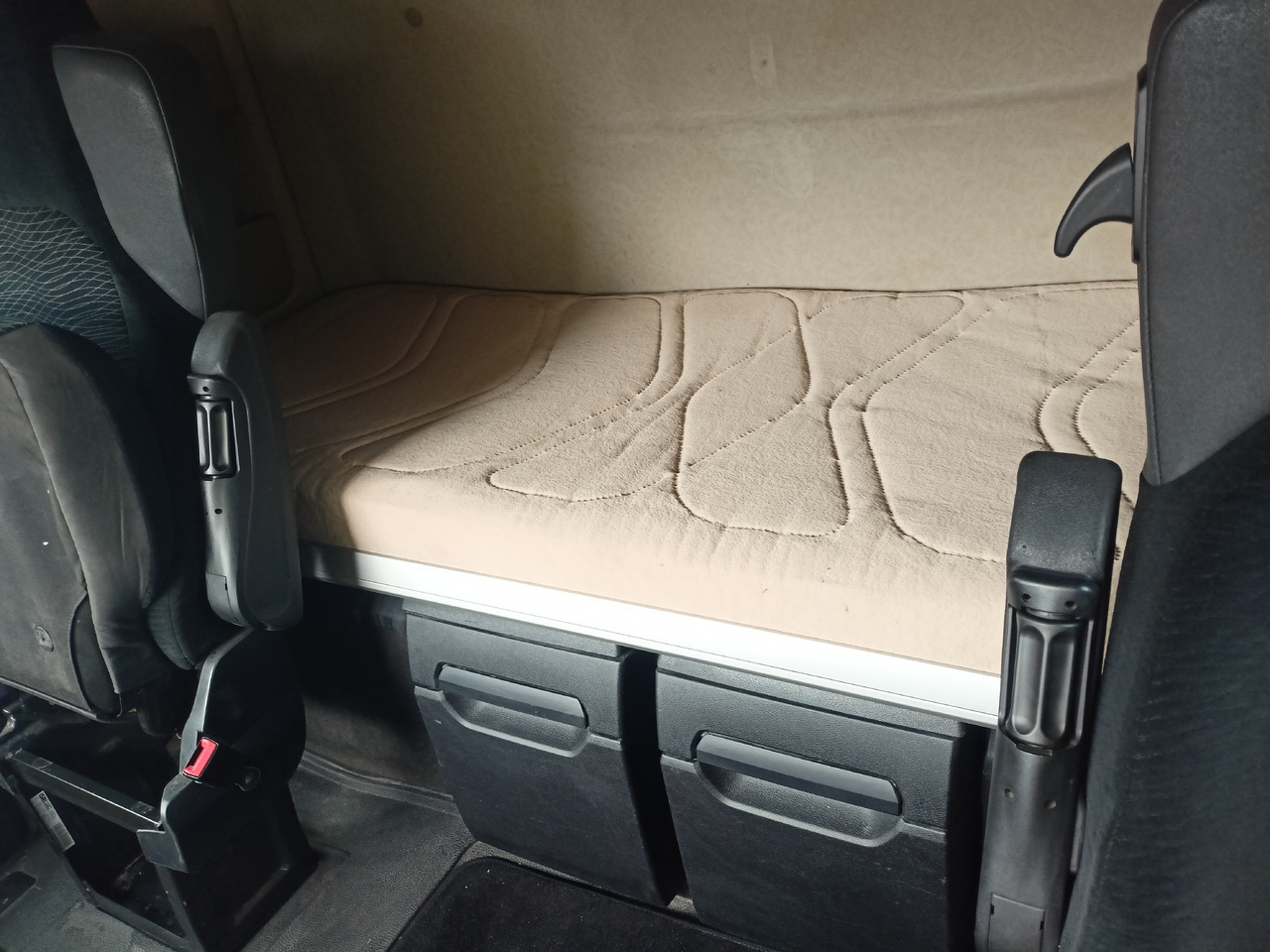 Tahač Mercedes-Benz Mp4 1845 mega: obrázek 13