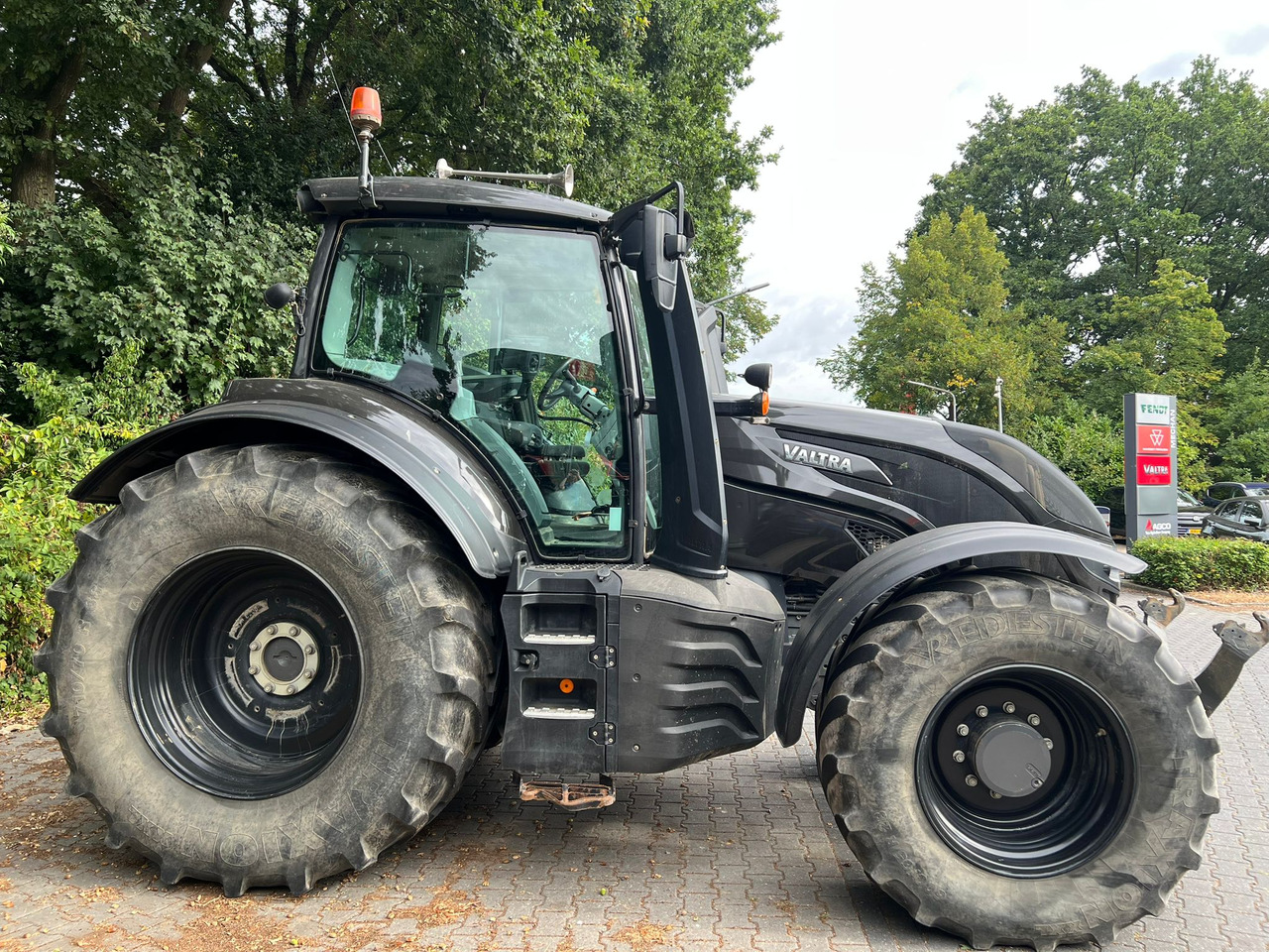 VALTRA T174 Versu - Traktor: obrázek 4 VALTRA T174 Versu - Traktor: obrázek 4