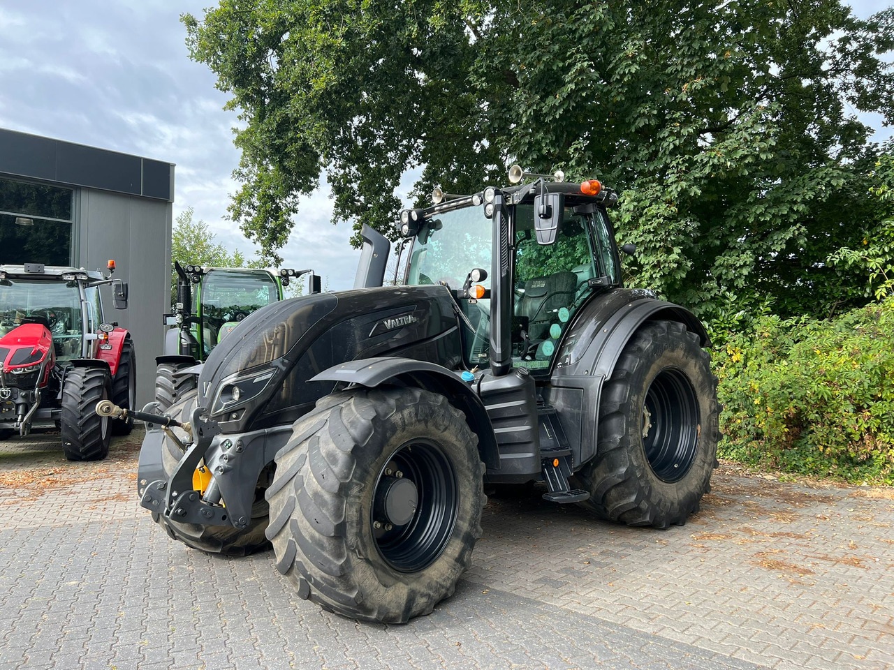 VALTRA T174 Versu - Traktor: obrázek 1 VALTRA T174 Versu - Traktor: obrázek 1