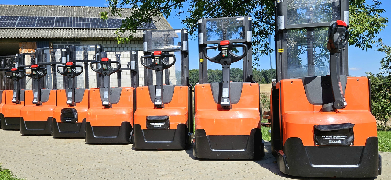 BT SWE 200 Staxio Toyota Initial lift, wstępne podnoszenie wideł, niski maszt - Stohovací vozík: obrázek 1 BT SWE 200 Staxio Toyota Initial lift, wstępne podnoszenie wideł, niski maszt - Stohovací vozík: obrázek 1