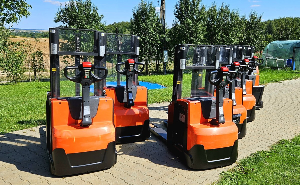 Toyota SWE 200D - Stohovací vozík: obrázek 2 Toyota SWE 200D - Stohovací vozík: obrázek 2