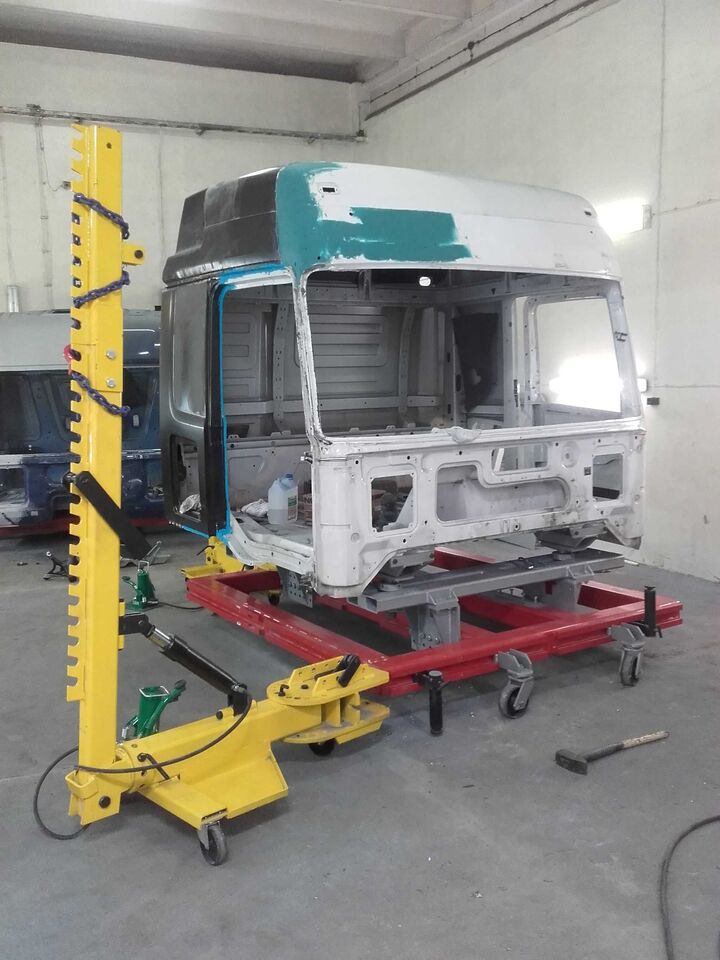 Frame for Truck Cabin Repair / Rahmen für die Reparatur von Lkw-Fahrerhäusern / Rám pro opravu kabin nákladních vozidel / Cadru pentru repararea cabinelor camioanelor - Vybavení garáže/ Dílny: obrázek 2 Frame for Truck Cabin Repair / Rahmen für die Reparatur von Lkw-Fahrerhäusern / Rám pro opravu kabin nákladních vozidel / Cadru pentru repararea cabinelor camioanelor - Vybavení garáže/ Dílny: obrázek 2