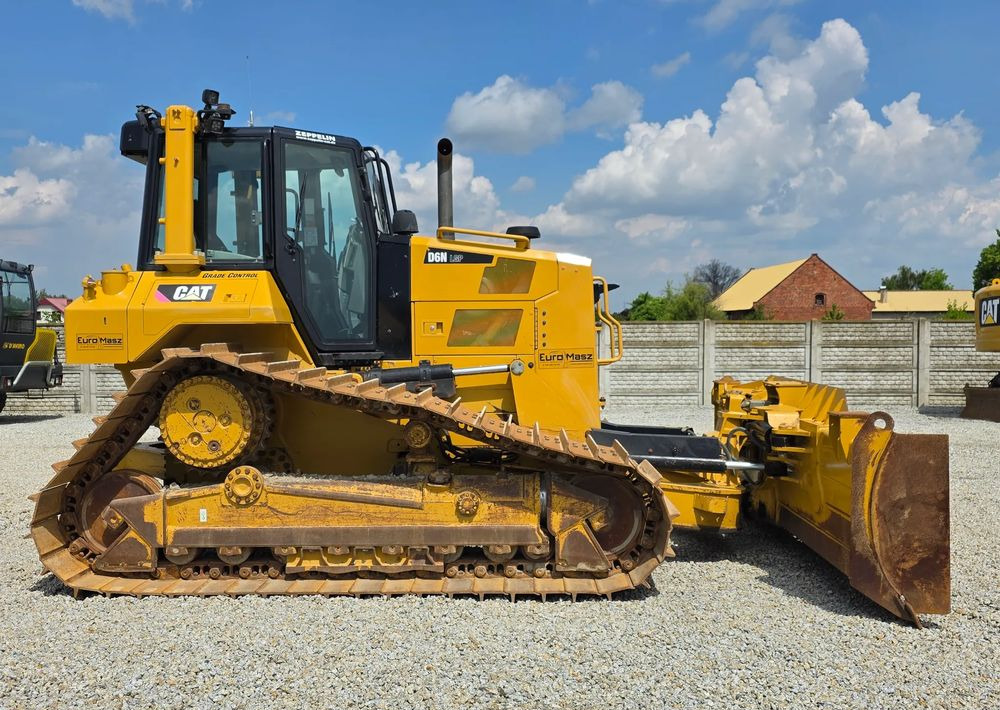 Caterpillar Caterpillar D6N LGP, 2017 ROK, PODWOZIE 80% DOBRE - Buldozer: obrázek 3 Caterpillar Caterpillar D6N LGP, 2017 ROK, PODWOZIE 80% DOBRE - Buldozer: obrázek 3