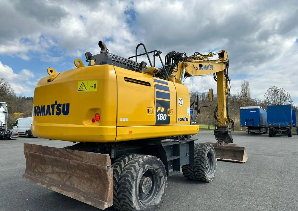 Komatsu PW 180-10, 2017 ROK, 6000 MTH, OIL QUICK - Kolesové rýpadlo: obrázek 2 Komatsu PW 180-10, 2017 ROK, 6000 MTH, OIL QUICK - Kolesové rýpadlo: obrázek 2