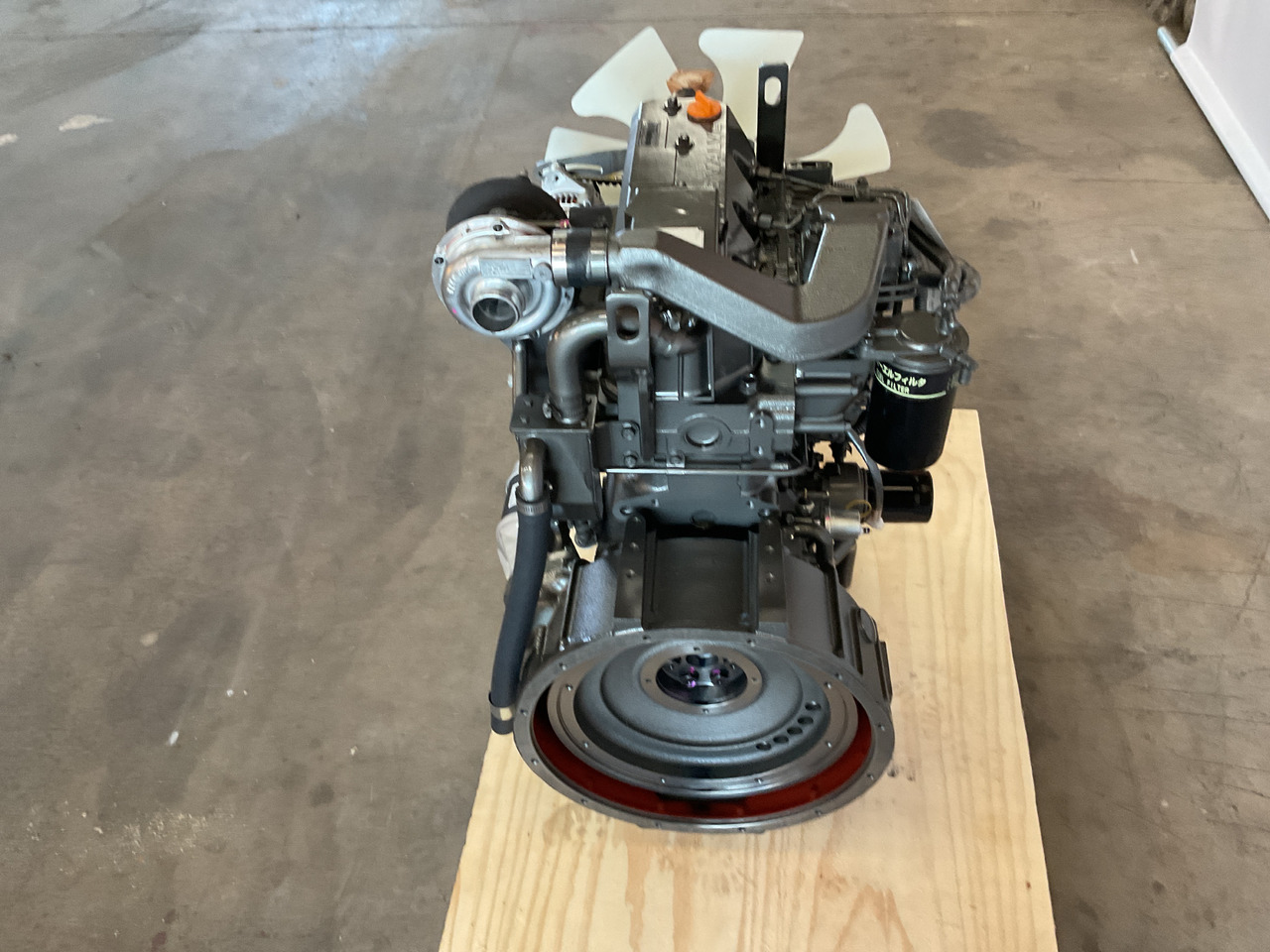 Yanmar 4TN106T - Motor: obrázek 4 Yanmar 4TN106T - Motor: obrázek 4