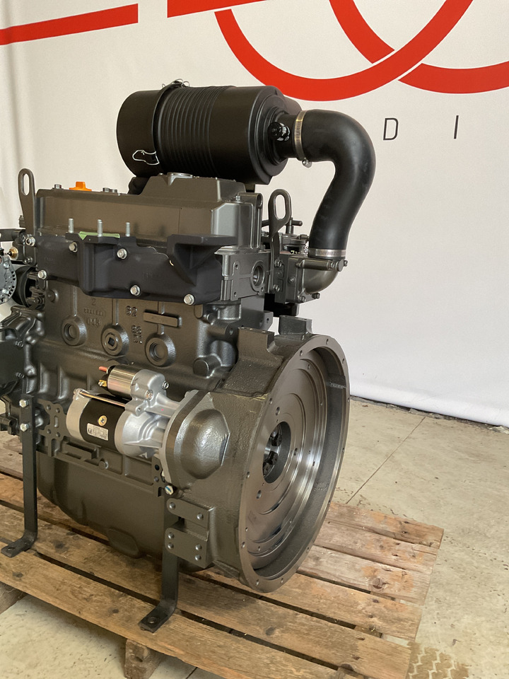 Yanmar 4TNV98 - Motor: obrázek 4 Yanmar 4TNV98 - Motor: obrázek 4
