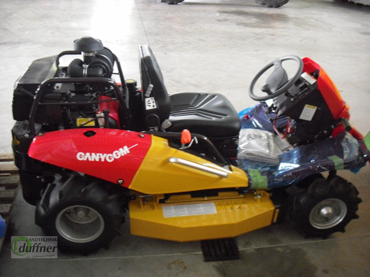 Canycom CMX 2402 - Sekačka na trávu: obrázek 5 Canycom CMX 2402 - Sekačka na trávu: obrázek 5