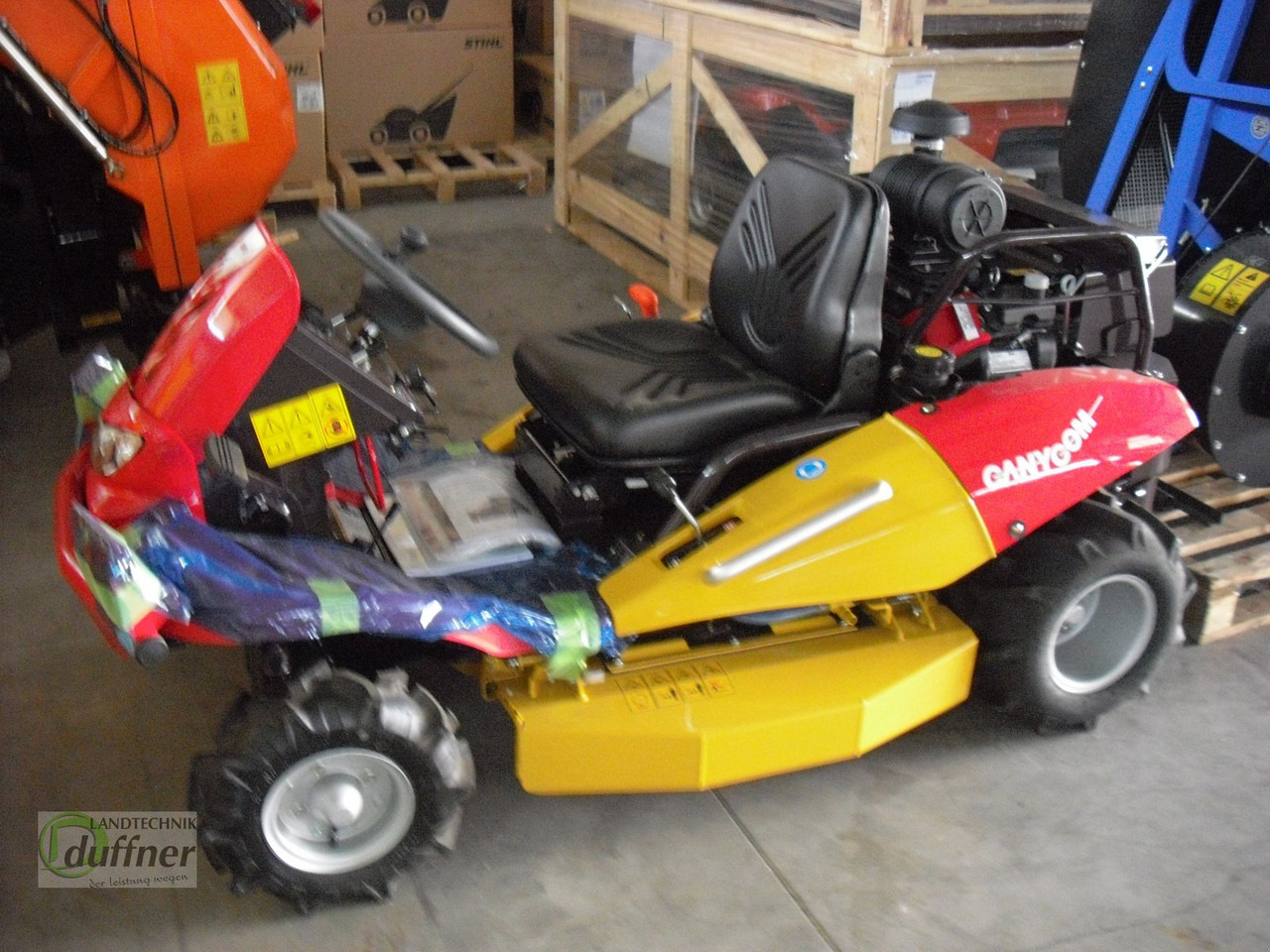 Canycom CMX 2402 - Sekačka na trávu: obrázek 2 Canycom CMX 2402 - Sekačka na trávu: obrázek 2