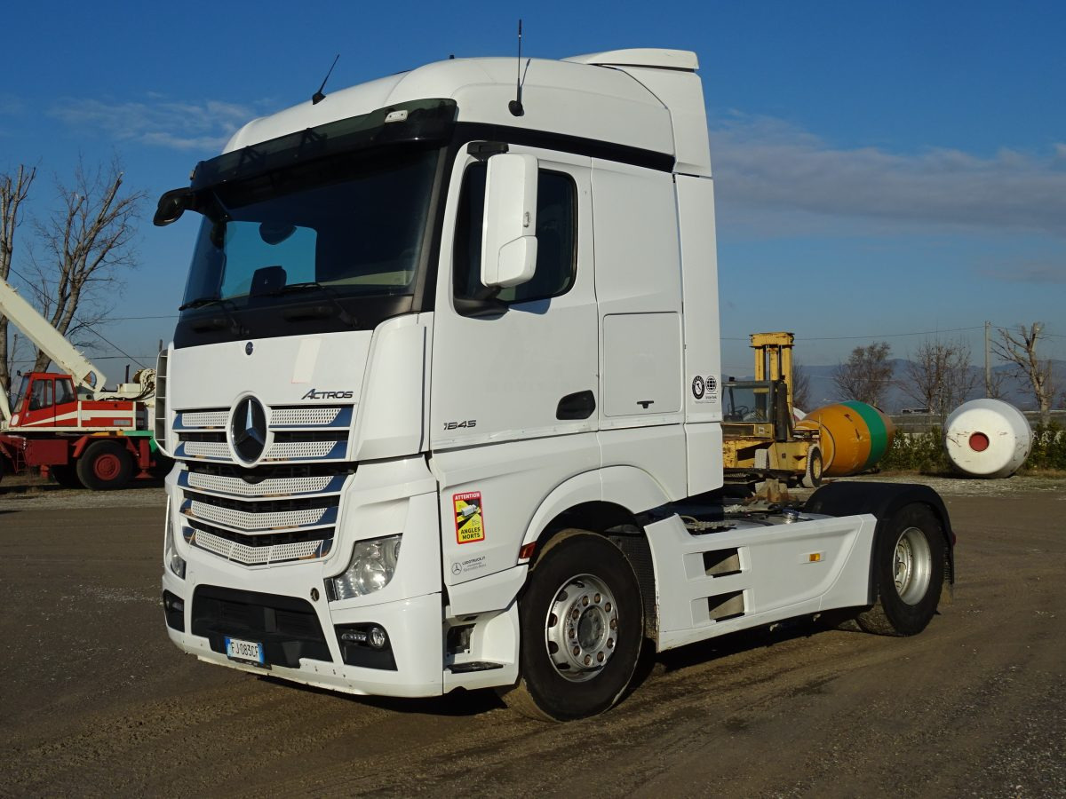 MERCEDES ACTROS 1845 - Tahač: obrázek 1 MERCEDES ACTROS 1845 - Tahač: obrázek 1