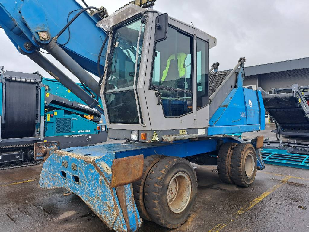 Fuchs MHL350C + generator - Překládkové rypadlo: obrázek 5 Fuchs MHL350C + generator - Překládkové rypadlo: obrázek 5