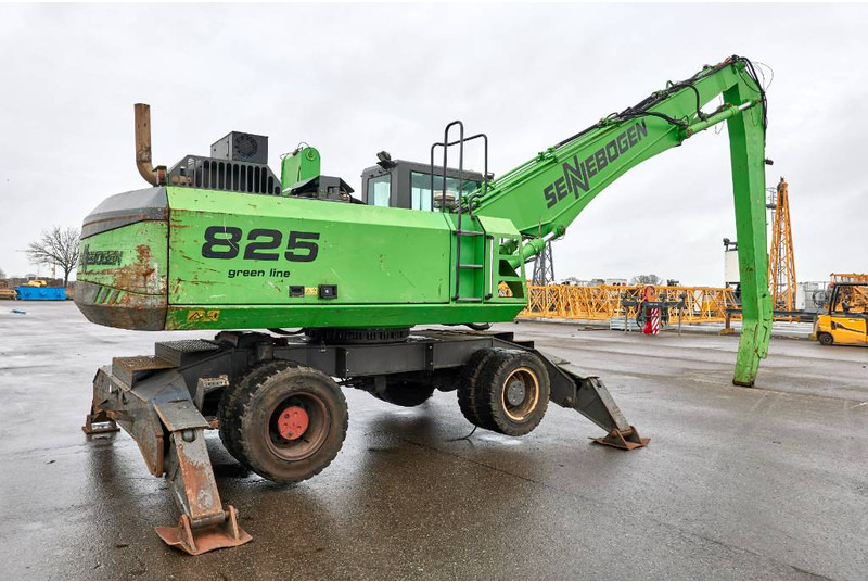 Sennebogen 825 M - Překládkové rypadlo: obrázek 2 Sennebogen 825 M - Překládkové rypadlo: obrázek 2