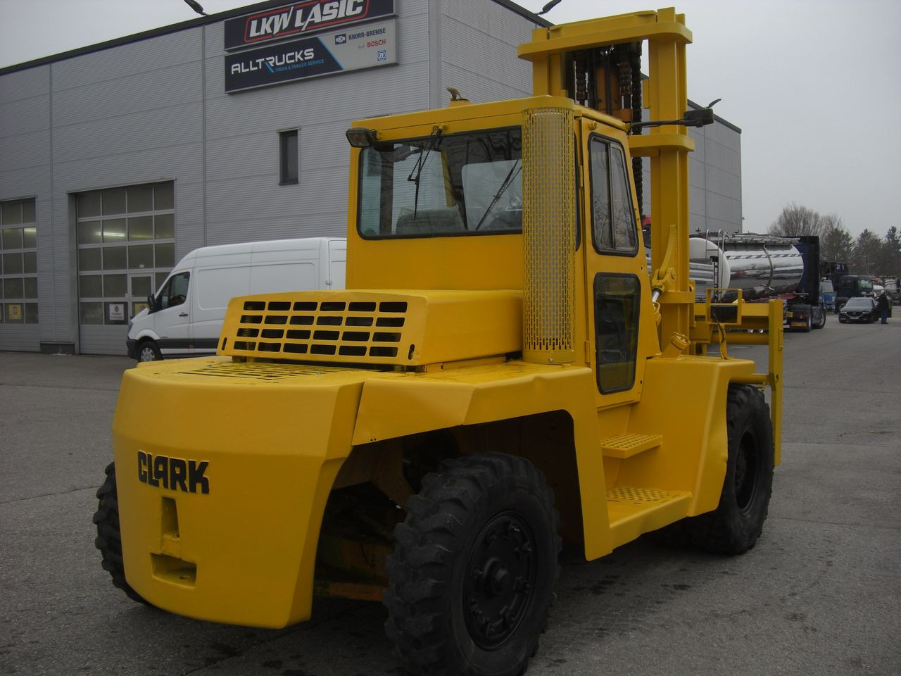 Clark C500YS225PD - Dieselový vysokozdvižný vozík: obrázek 2 Clark C500YS225PD - Dieselový vysokozdvižný vozík: obrázek 2
