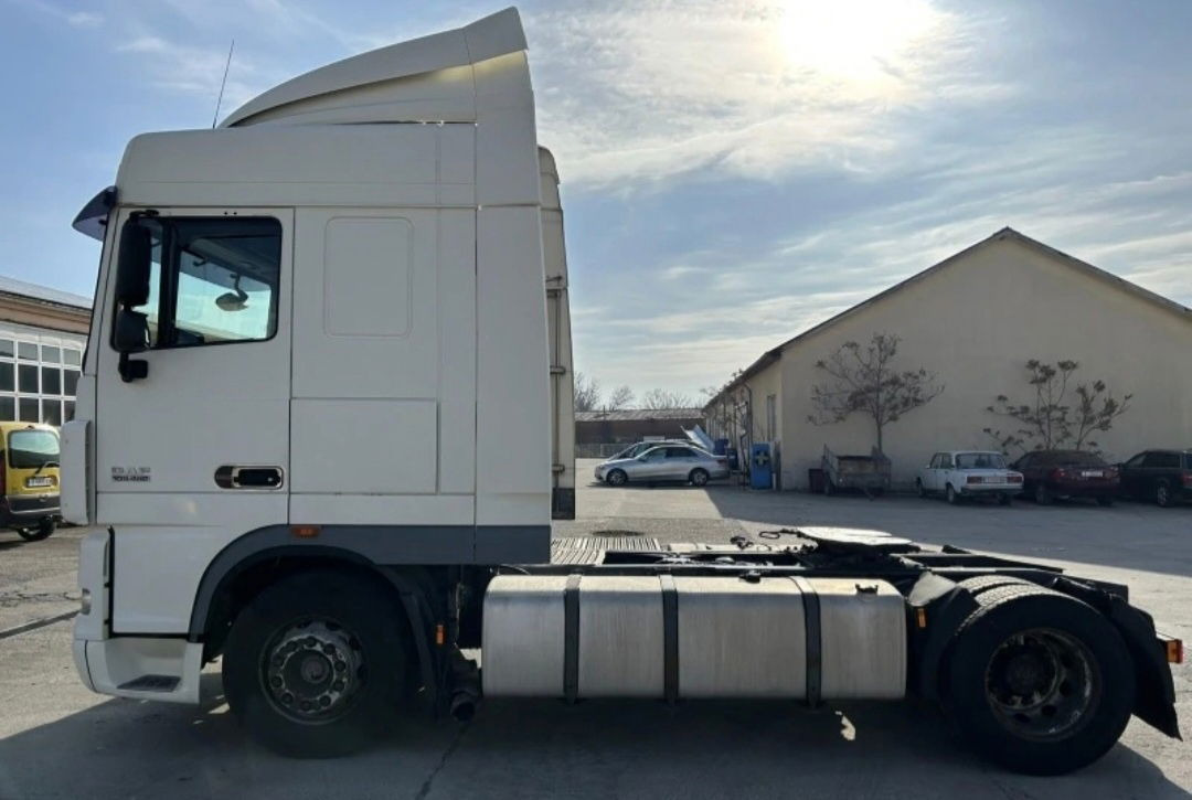 DAF XF 105.460 Tractor head - Tahač: obrázek 3 DAF XF 105.460 Tractor head - Tahač: obrázek 3