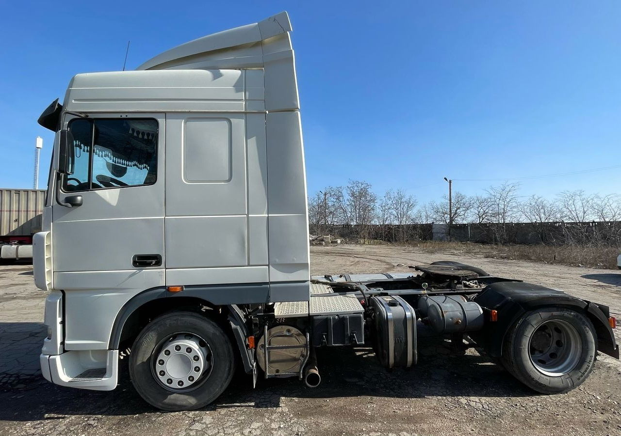 DAF XF 95.430 Tractor head 4x2 - Tahač: obrázek 1 DAF XF 95.430 Tractor head 4x2 - Tahač: obrázek 1