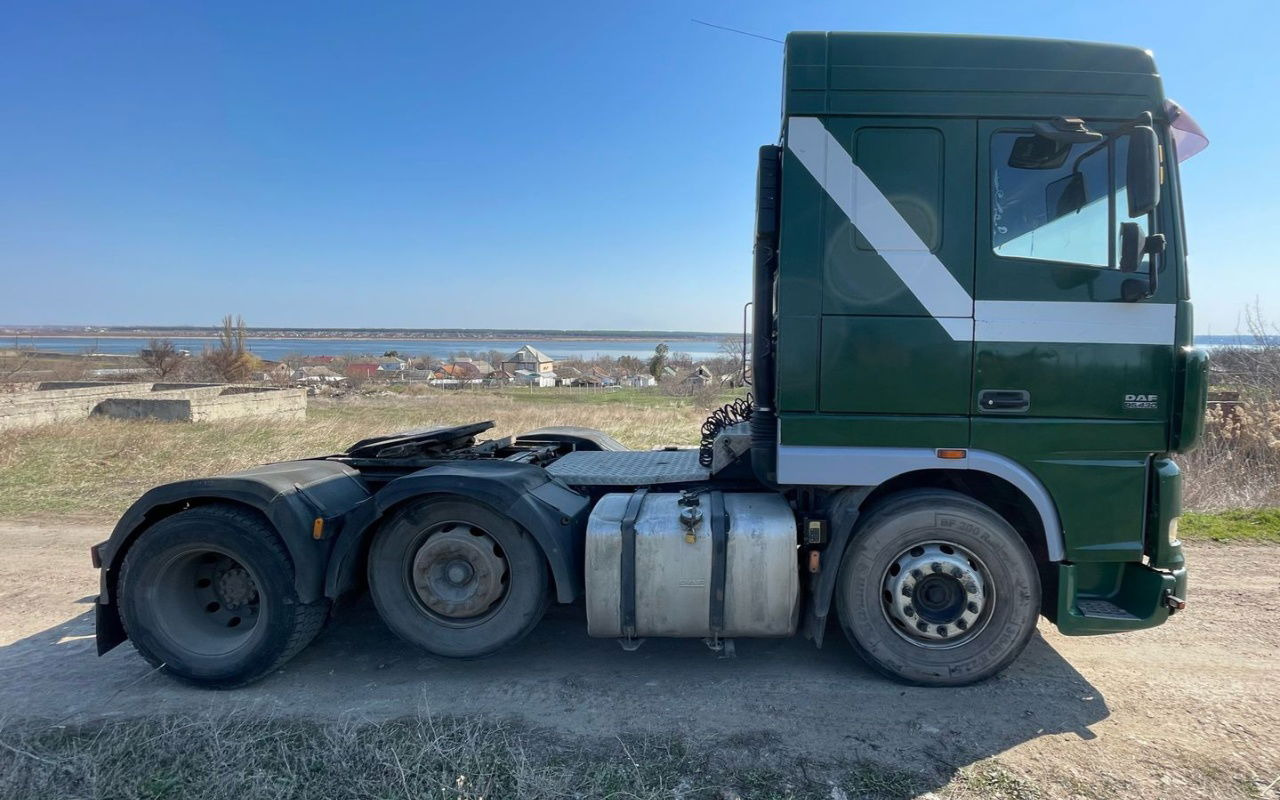DAF XF 95.430 Tractor head 6x2 - Tahač: obrázek 4 DAF XF 95.430 Tractor head 6x2 - Tahač: obrázek 4