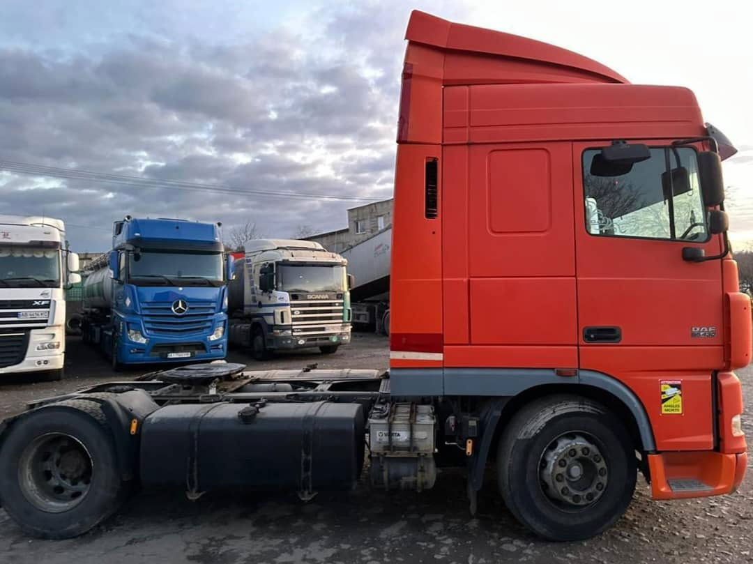 DAF XF 95.430 Tractor head - Tahač: obrázek 1 DAF XF 95.430 Tractor head - Tahač: obrázek 1