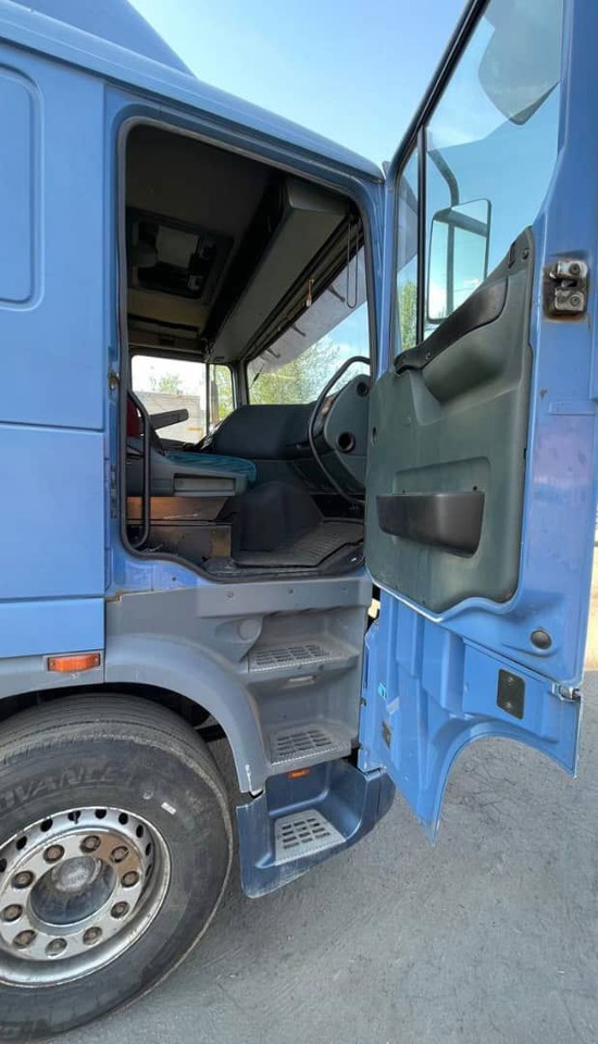 DAF XF 95.430 Tractor unit - Tahač: obrázek 4 DAF XF 95.430 Tractor unit - Tahač: obrázek 4