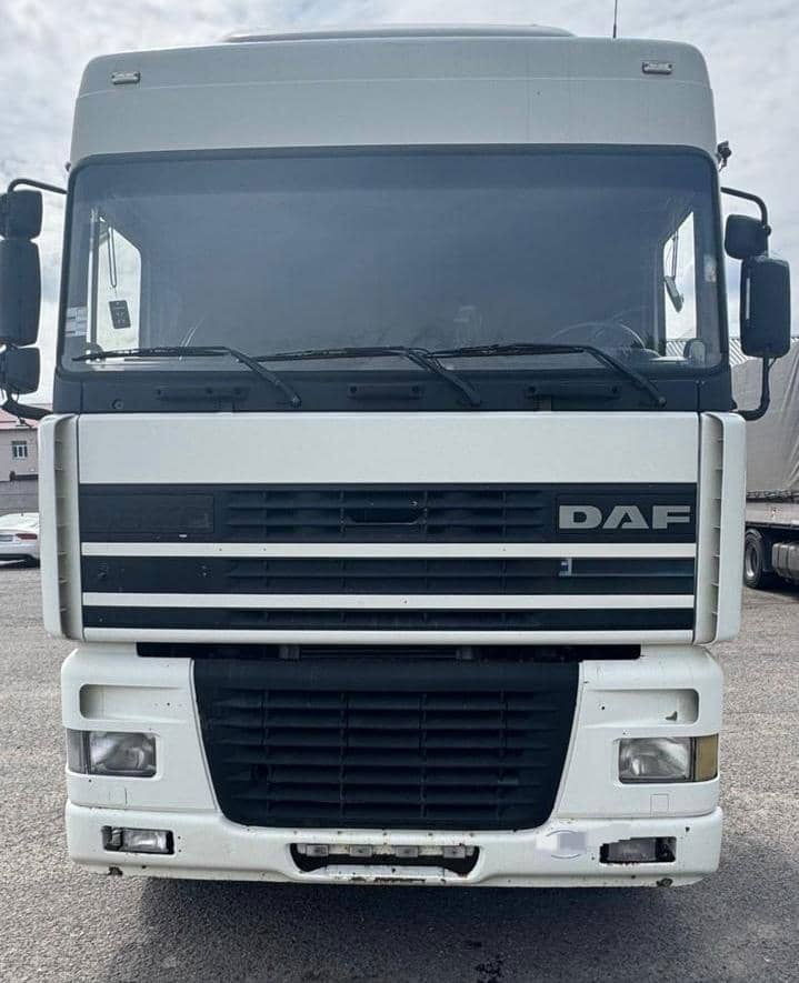 DAF XF 95 Tractor unit - Tahač: obrázek 1 DAF XF 95 Tractor unit - Tahač: obrázek 1