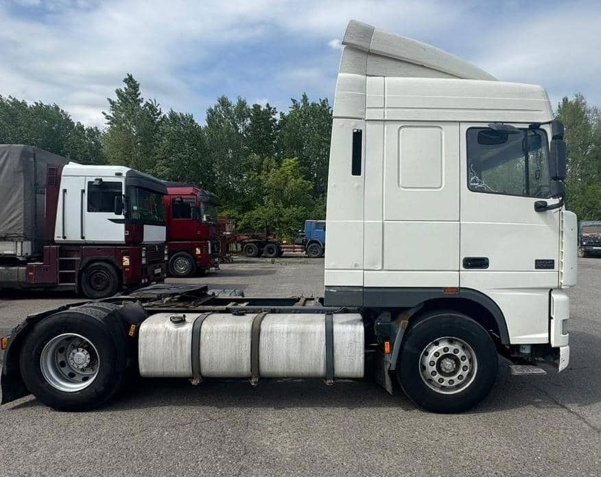 DAF XF 95 Tractor unit - Tahač: obrázek 2 DAF XF 95 Tractor unit - Tahač: obrázek 2