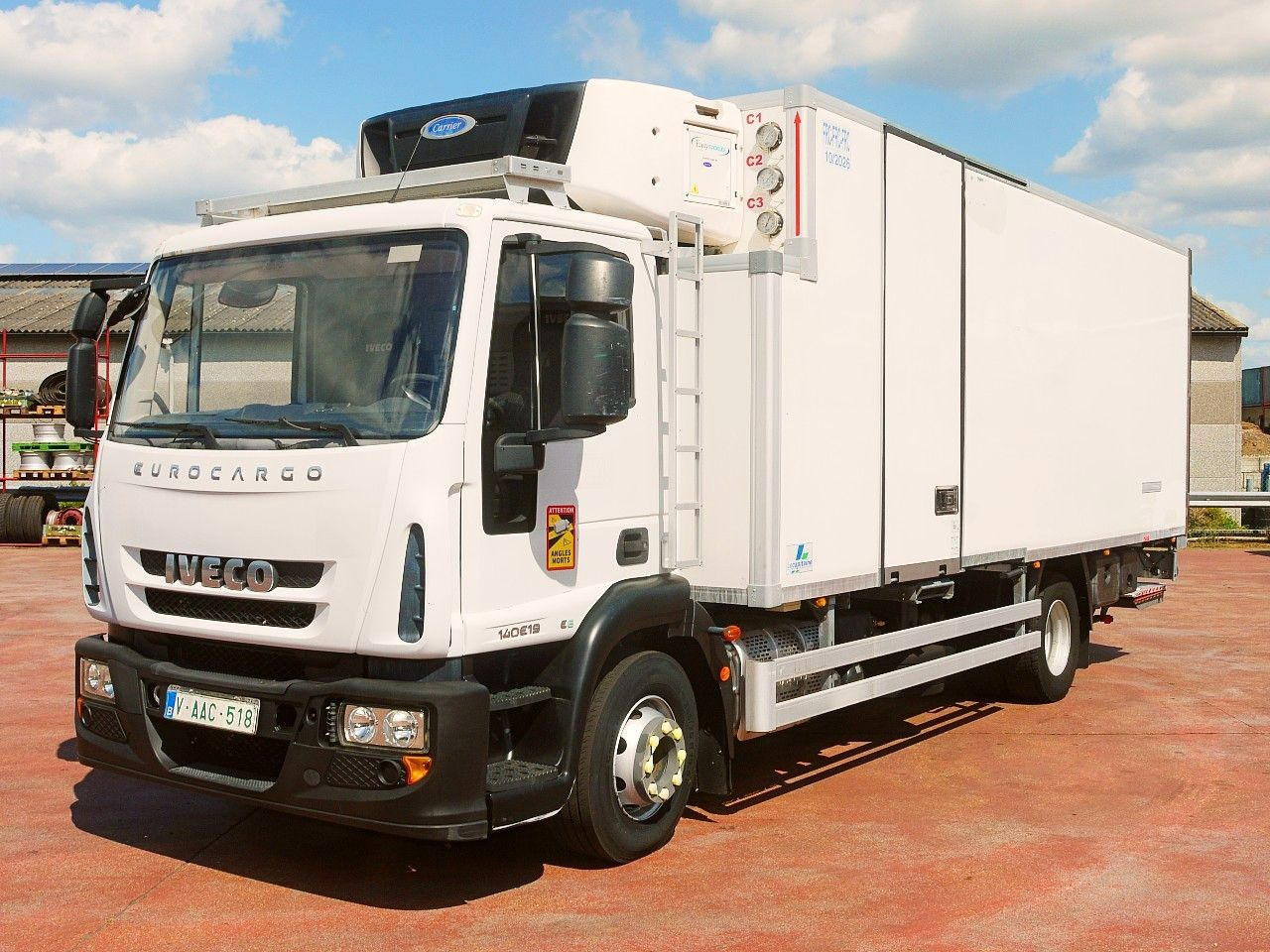 Iveco 140E19 EUROCARGO KUHLKOFFER CARRIER SUPRA 1250MT - Chladírenský nákladní automobil: obrázek 3 Iveco 140E19 EUROCARGO KUHLKOFFER CARRIER SUPRA 1250MT - Chladírenský nákladní automobil: obrázek 3