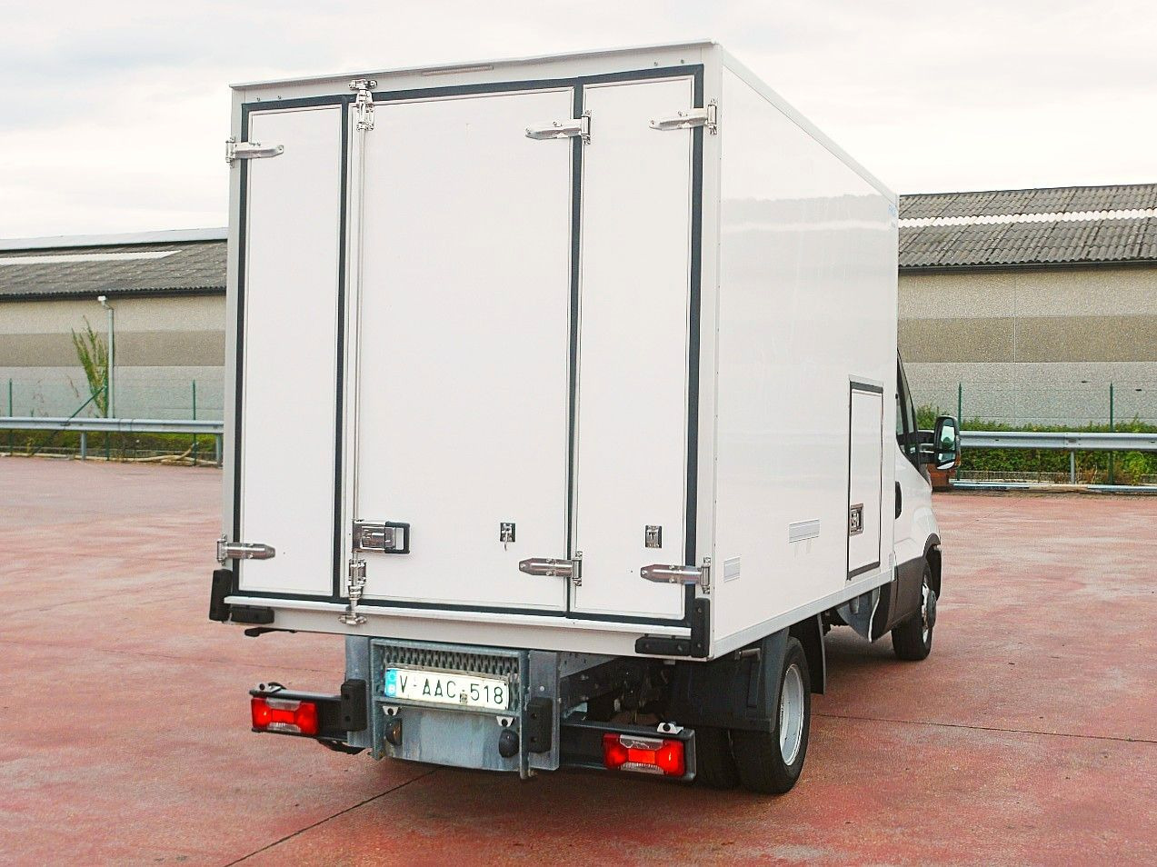 Iveco 35C13 DAILY KUHLKOFFER CARRIER XARIOS 600 - Chladící dodávka: obrázek 5 Iveco 35C13 DAILY KUHLKOFFER CARRIER XARIOS 600 - Chladící dodávka: obrázek 5