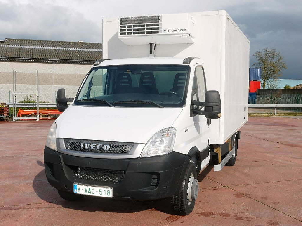 Iveco 60C15 65 70 DAILY KUHLKOFFER THERMOKING V500 A/C - Chladící dodávka: obrázek 5 Iveco 60C15 65 70 DAILY KUHLKOFFER THERMOKING V500 A/C - Chladící dodávka: obrázek 5