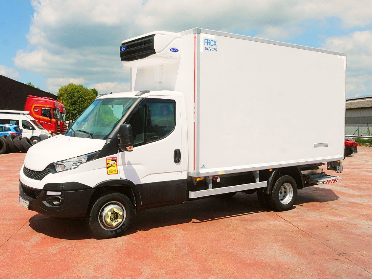 Iveco 70C17 KUHLKOFFER CARRIER XARIOS 500 A/C LUFT LBW - Chladící dodávka: obrázek 4 Iveco 70C17 KUHLKOFFER CARRIER XARIOS 500 A/C LUFT LBW - Chladící dodávka: obrázek 4
