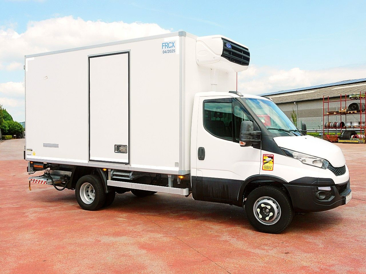 Iveco 70C17 KUHLKOFFER CARRIER XARIOS 500 A/C LUFT LBW - Chladící dodávka: obrázek 2 Iveco 70C17 KUHLKOFFER CARRIER XARIOS 500 A/C LUFT LBW - Chladící dodávka: obrázek 2