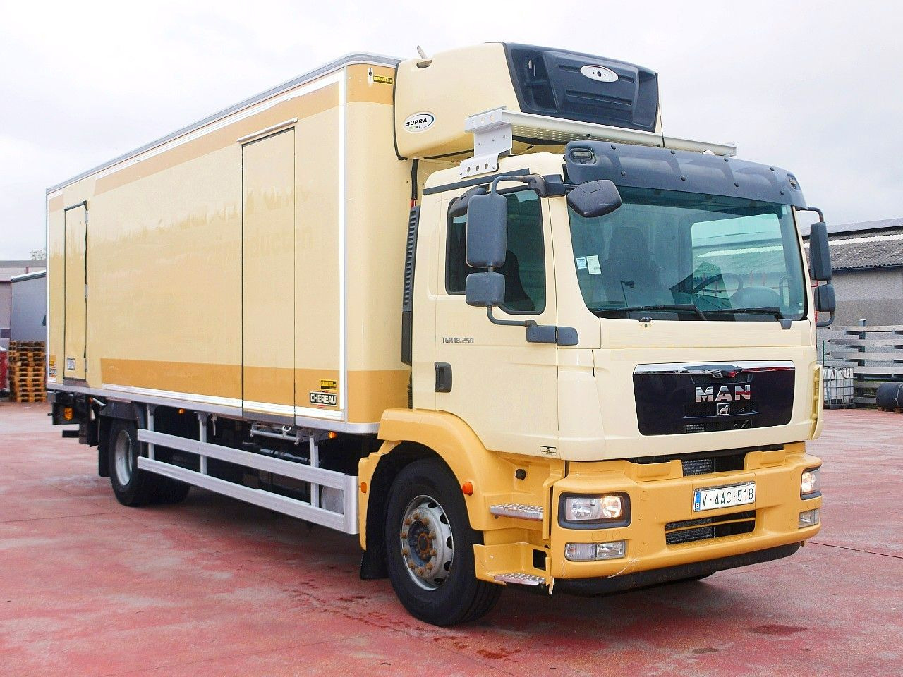 MAN TGM 18 250 CHEREAU CARRIER SUPR 1250 MULTi - Chladírenský nákladní automobil: obrázek 2 MAN TGM 18 250 CHEREAU CARRIER SUPR 1250 MULTi - Chladírenský nákladní automobil: obrázek 2