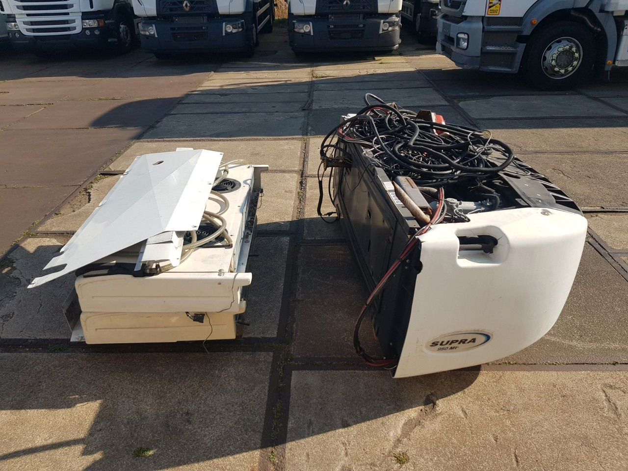 Mercedes-Benz 1829 AXOR NUR CARRIER SUPRA 950 MULTI TEMP. - Chladírenský nákladní automobil: obrázek 4 Mercedes-Benz 1829 AXOR NUR CARRIER SUPRA 950 MULTI TEMP. - Chladírenský nákladní automobil: obrázek 4