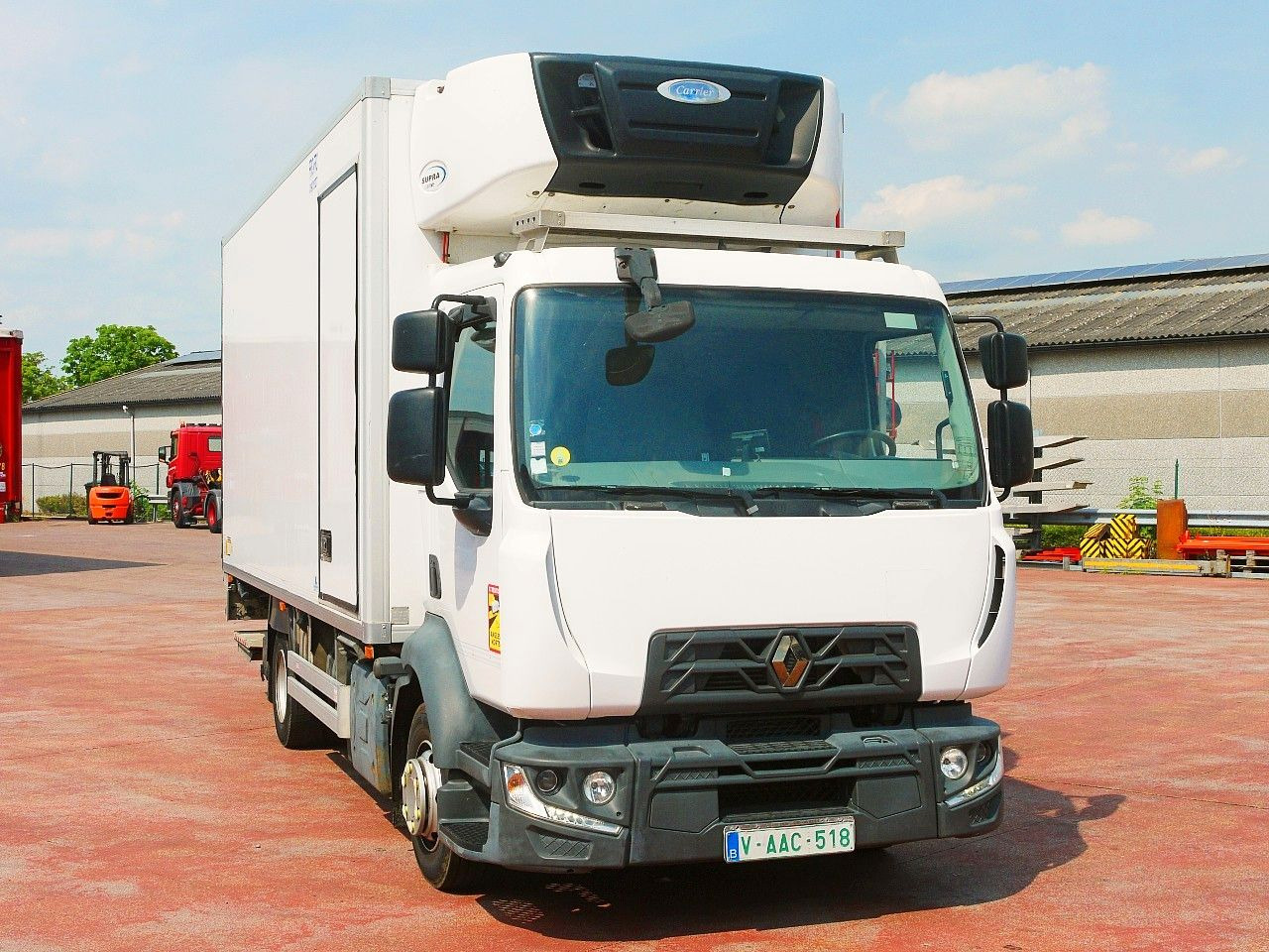 Renault D 10.210 KUHLKOFFER CARRIER SUPRA 1150 MT - Chladírenský nákladní automobil: obrázek 1 Renault D 10.210 KUHLKOFFER CARRIER SUPRA 1150 MT - Chladírenský nákladní automobil: obrázek 1