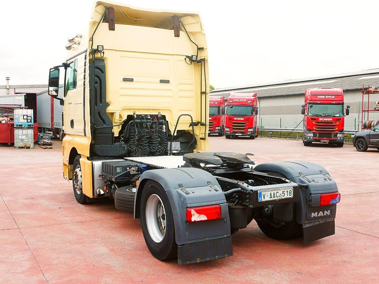 MAN TGX 18.400 TOP ZUSTAND 1e hand A/C - Tahač: obrázek 5 MAN TGX 18.400 TOP ZUSTAND 1e hand A/C - Tahač: obrázek 5