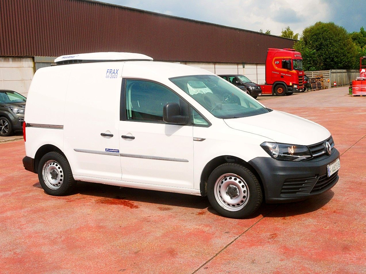 Volkswagen CADDY KUHLKASTENWAGEN KERSTNER -2c A/C - Chladící dodávka: obrázek 2 Volkswagen CADDY KUHLKASTENWAGEN KERSTNER -2c A/C - Chladící dodávka: obrázek 2