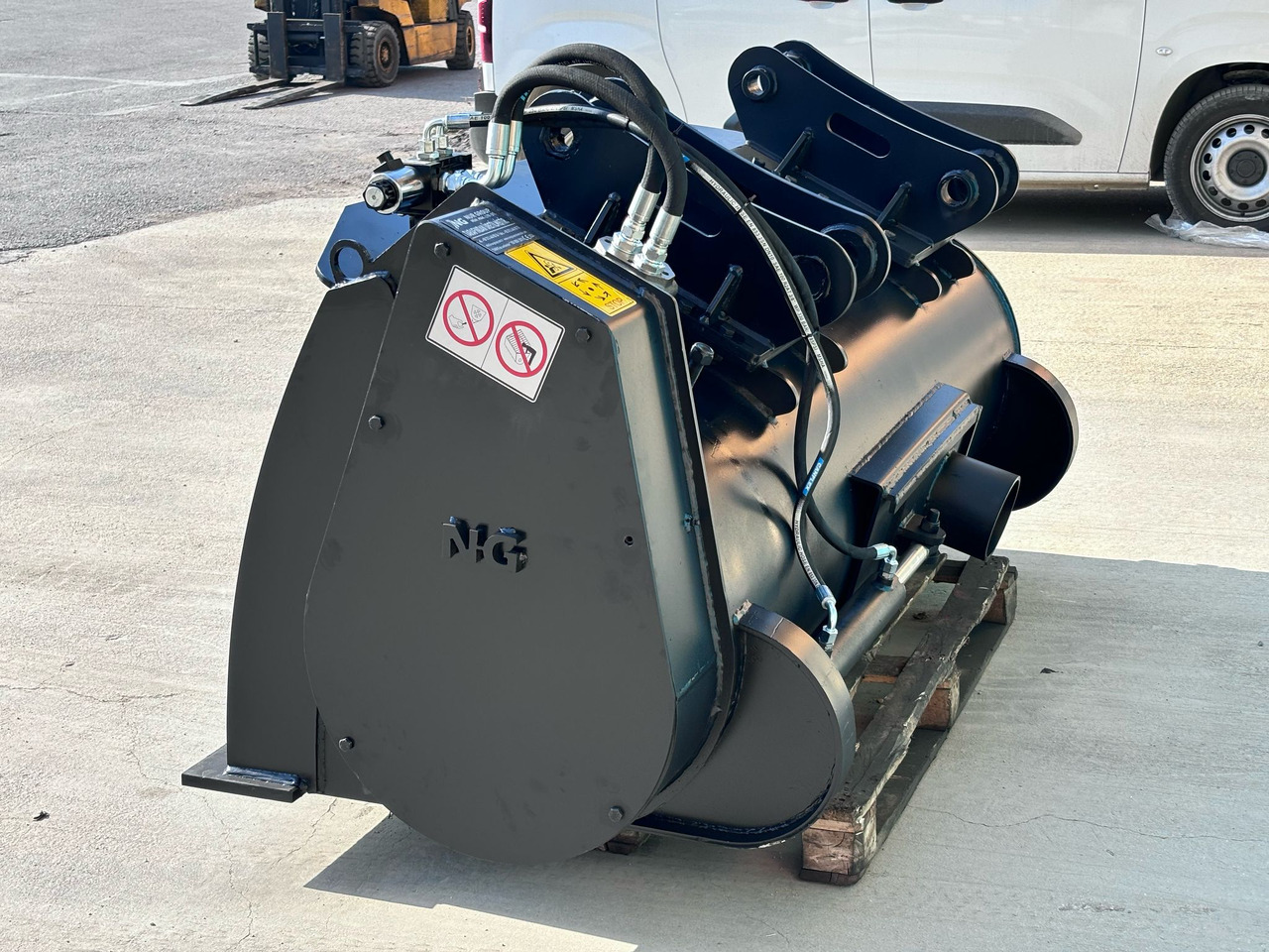 CONCRETE MIXING BUCKET - NG ATTACHMENTS - Nakládací lžíce pro Nakladač: obrázek 5 CONCRETE MIXING BUCKET - NG ATTACHMENTS - Nakládací lžíce pro Nakladač: obrázek 5