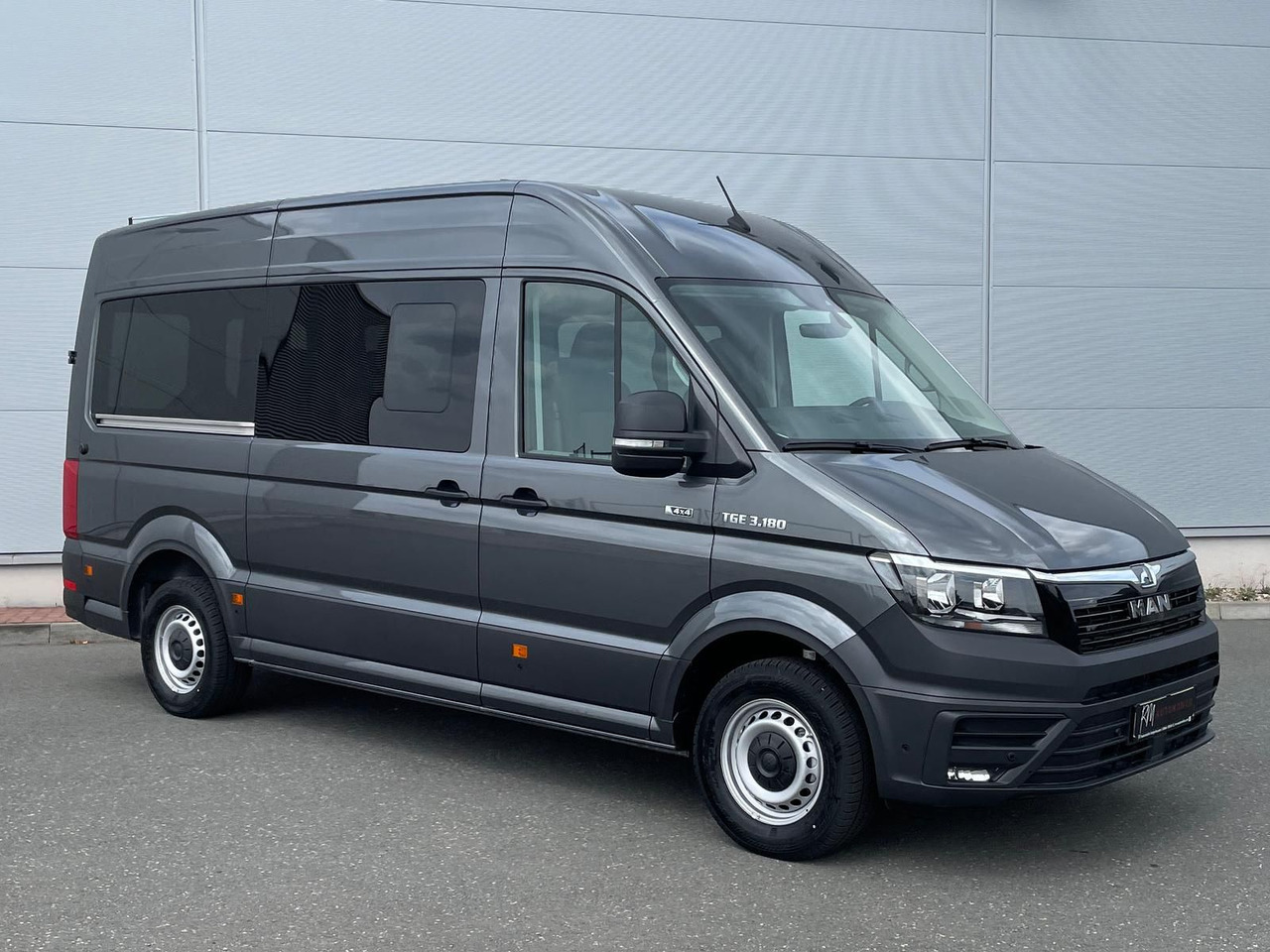 MAN TGE 3.180 Kombi L3H2 4x4 TEMPOMAT KAMERA 8-SITZE - Osobní auto: obrázek 2 MAN TGE 3.180 Kombi L3H2 4x4 TEMPOMAT KAMERA 8-SITZE - Osobní auto: obrázek 2