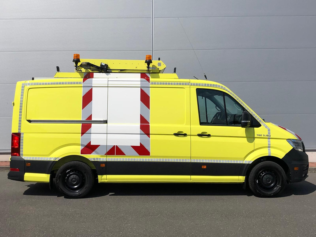 MAN TGE 3.180 L3H2 BF 4 BEGLEITFAHRZEUG ACC LED NAVI - Osobní auto: obrázek 5 MAN TGE 3.180 L3H2 BF 4 BEGLEITFAHRZEUG ACC LED NAVI - Osobní auto: obrázek 5