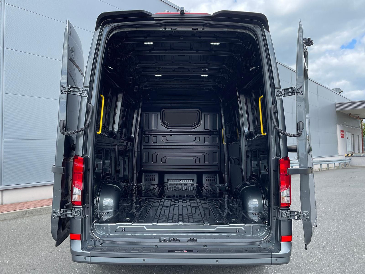 Osobní auto MAN TGE 3.200 L3H3 Kasten 4x4 Individual S ACC STHZ: obrázek 9