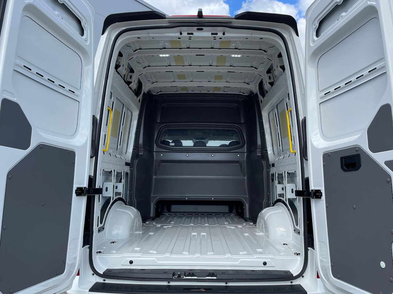 Furgon, Dodávka s dvojitou kabinou MAN TGE 3.200 L3H3 MIXTO 4x4 Individual S ACC STANDH: obrázek 28