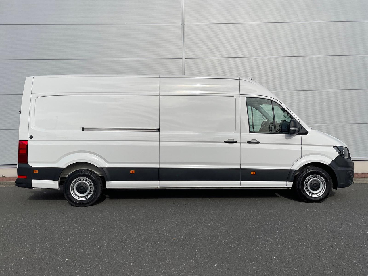 Volkswagen Crafter Kasten 35 L4H3 KAMERA KLIMA DAB - Furgon: obrázek 5 Volkswagen Crafter Kasten 35 L4H3 KAMERA KLIMA DAB - Furgon: obrázek 5
