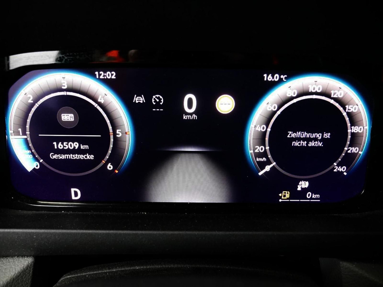 Volkswagen Crafter Kasten 35 L4H3 NAVI DAB KAMERA PDC - Furgon: obrázek 3 Volkswagen Crafter Kasten 35 L4H3 NAVI DAB KAMERA PDC - Furgon: obrázek 3