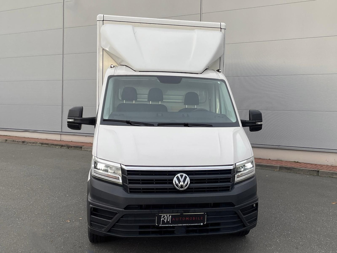 Volkswagen Crafter Koffer mittellang LED DAB SITZH - Mikrobus: obrázek 3 Volkswagen Crafter Koffer mittellang LED DAB SITZH - Mikrobus: obrázek 3