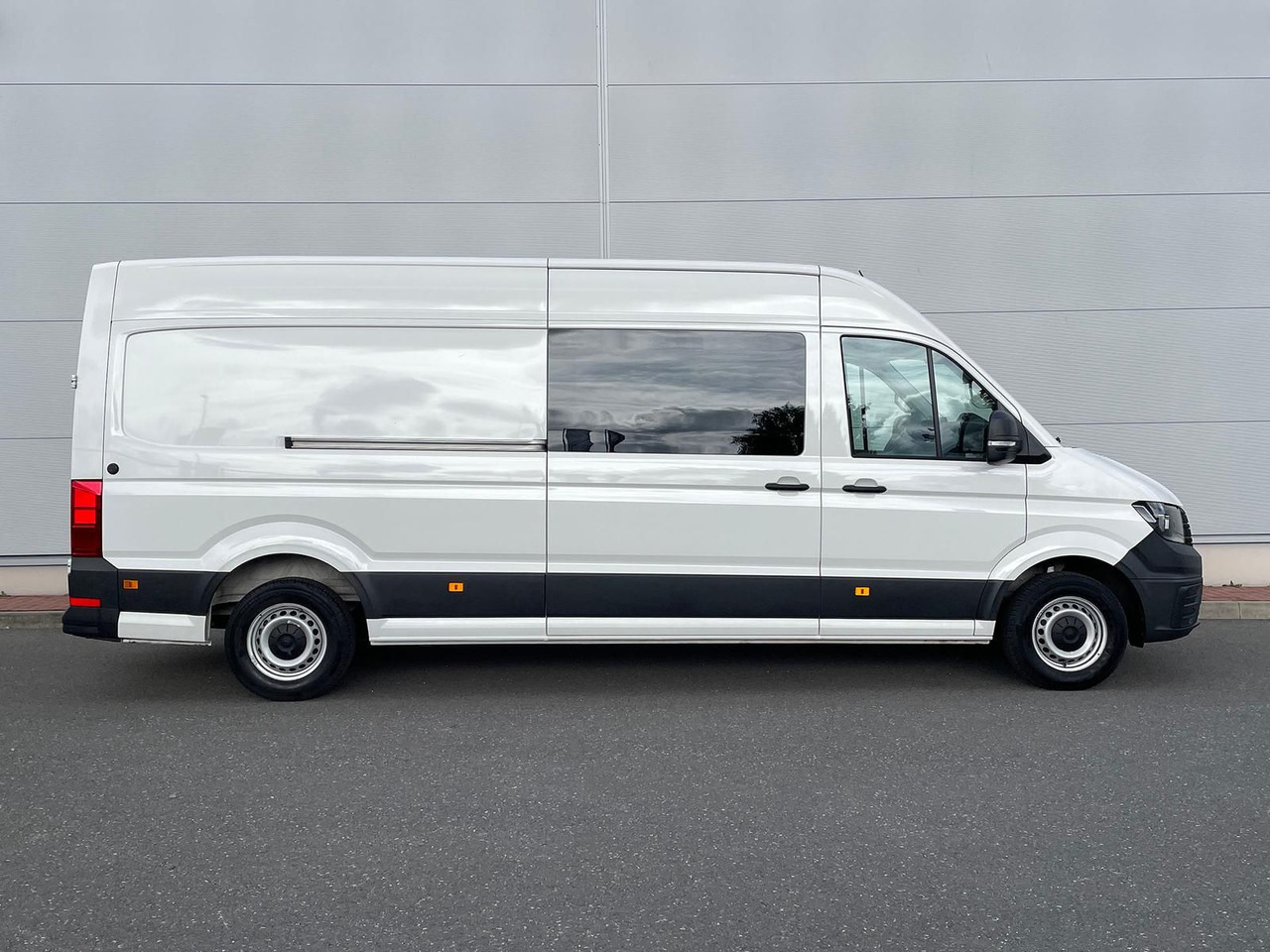 Volkswagen Crafter MIXTO 35 L4H3 KAMERA KLIMA SITZHZ DAB - Furgon, Dodávka s dvojitou kabinou: obrázek 5 Volkswagen Crafter MIXTO 35 L4H3 KAMERA KLIMA SITZHZ DAB - Furgon, Dodávka s dvojitou kabinou: obrázek 5