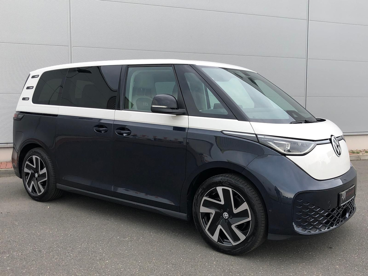 Volkswagen ID. Buzz 150 kW Pro AHK ACC MATRIX LED KEYLESS - Mikrobus, Elektrická dodávka: obrázek 2 Volkswagen ID. Buzz 150 kW Pro AHK ACC MATRIX LED KEYLESS - Mikrobus, Elektrická dodávka: obrázek 2