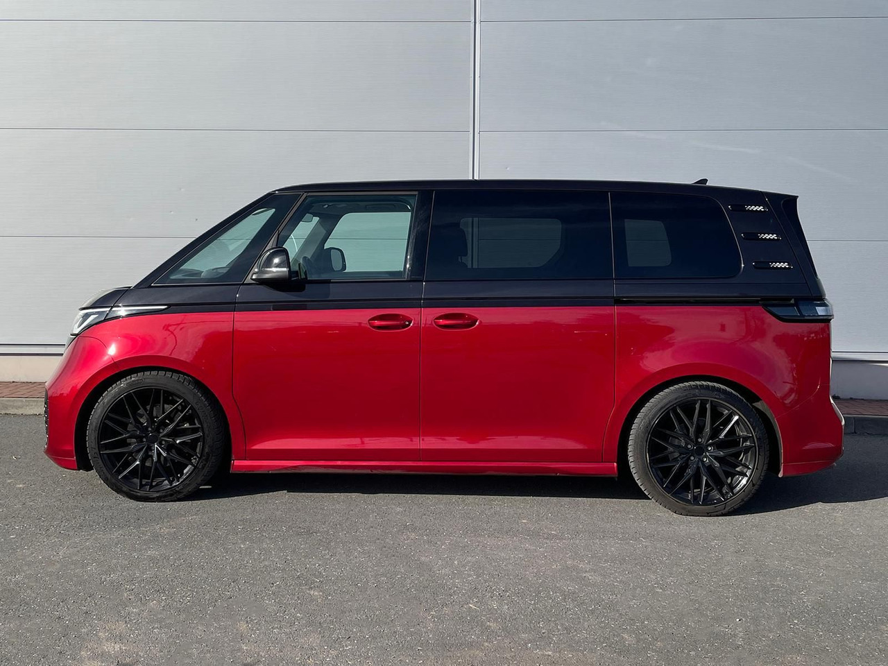 Mikrobus, Elektrická dodávka Volkswagen ID.Buzz KW Fahrwerk LM Felgen KLIMA PDC ACC DAB: obrázek 7