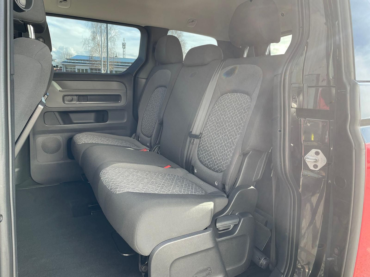 Mikrobus, Elektrická dodávka Volkswagen ID.Buzz KW Fahrwerk LM Felgen KLIMA PDC ACC DAB: obrázek 13