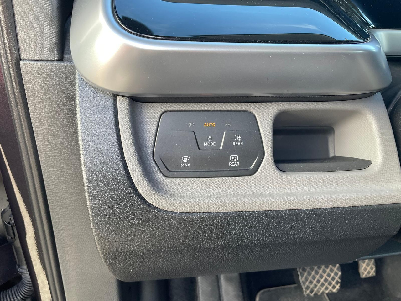 Mikrobus, Elektrická dodávka Volkswagen ID.Buzz KW Fahrwerk LM Felgen KLIMA PDC ACC DAB: obrázek 36